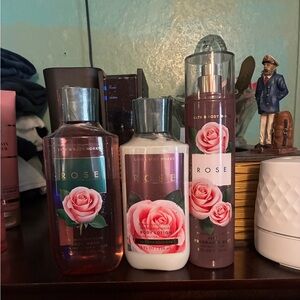 Bath & Body Works Rose Bath & Body Set (3)